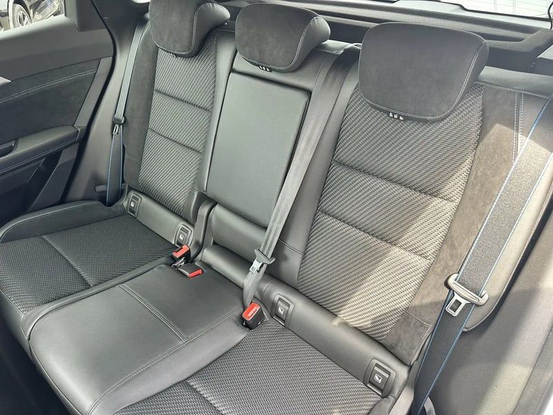 Photo de la voiture RENAULT AUSTRAL E-Tech full hybrid 200 GSR2 Iconic esprit Alpine