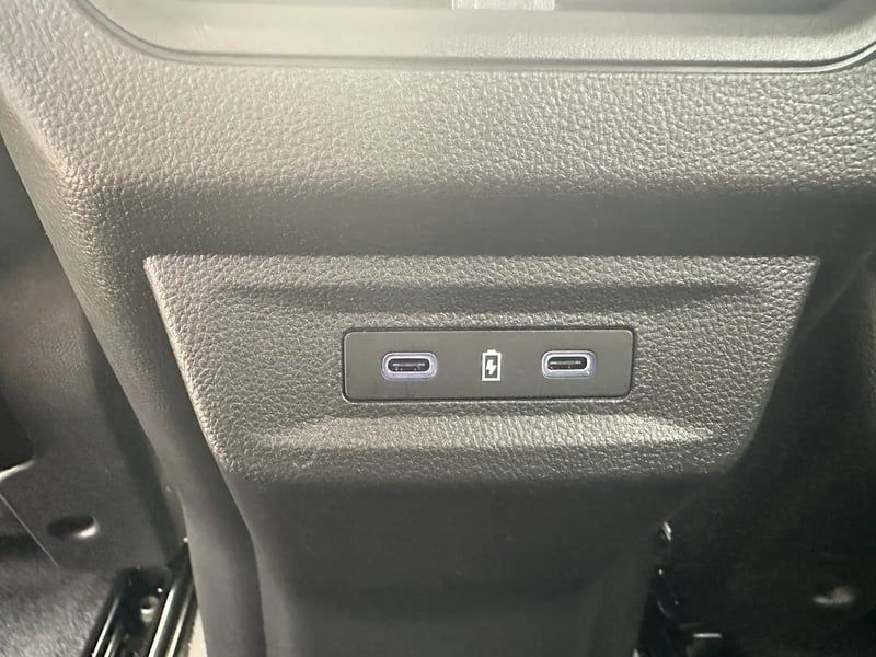 Photo de la voiture RENAULT AUSTRAL E-Tech full hybrid 200 GSR2 Iconic esprit Alpine