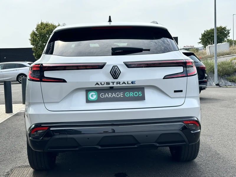 Photo de la voiture RENAULT AUSTRAL E-Tech full hybrid 200 GSR2 Iconic esprit Alpine
