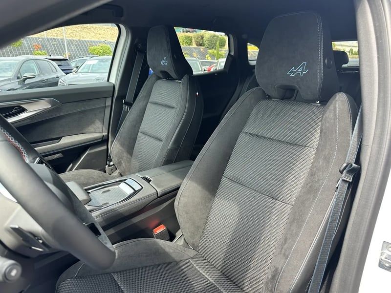 Photo de la voiture RENAULT AUSTRAL E-Tech full hybrid 200 GSR2 Iconic esprit Alpine