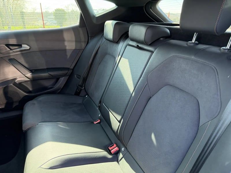 Photo de la voiture CUPRA FORMENTOR 1.5 eTSI Hybrid 150 ch DSG7 V