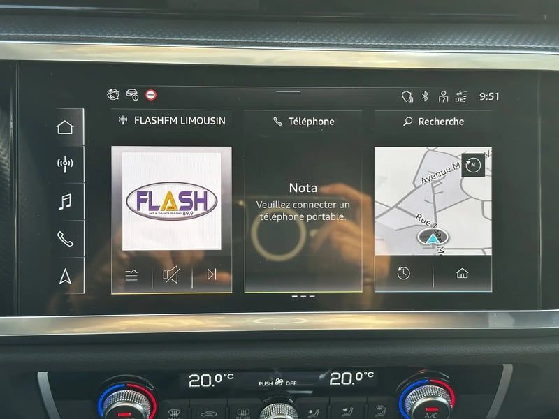 Photo de la voiture AUDI Q3 35 TDI 150 ch S tronic 7 S line