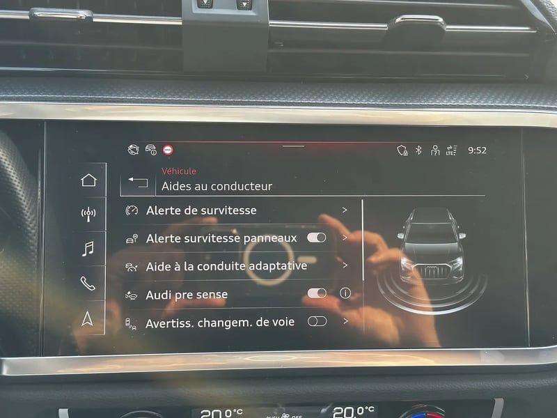 Photo de la voiture AUDI Q3 35 TDI 150 ch S tronic 7 S line