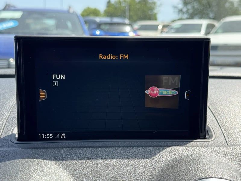 Photo de la voiture AUDI A3 BERLINE 2.0 TDI 150 S tronic 6 Sport