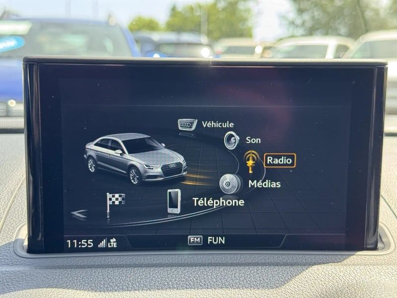 Photo de la voiture AUDI A3 BERLINE 2.0 TDI 150 S tronic 6 Sport