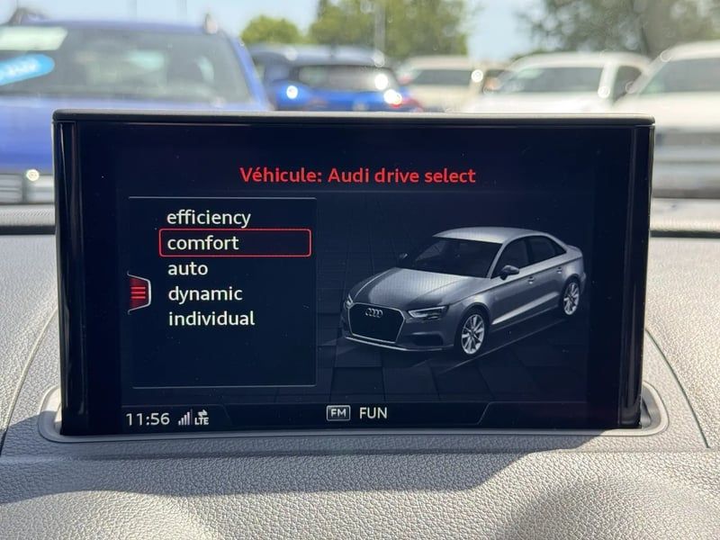 Photo de la voiture AUDI A3 BERLINE 2.0 TDI 150 S tronic 6 Sport