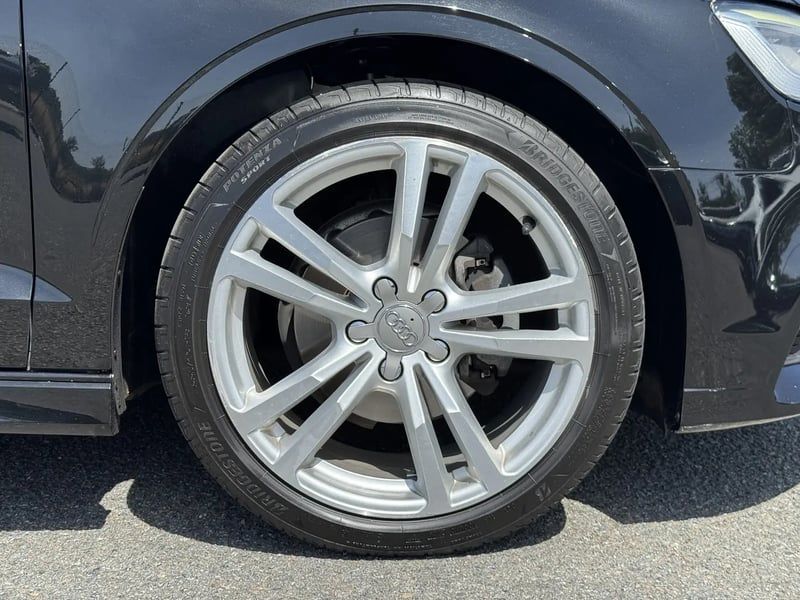 Photo de la voiture AUDI A3 BERLINE 2.0 TDI 150 S tronic 6 Sport