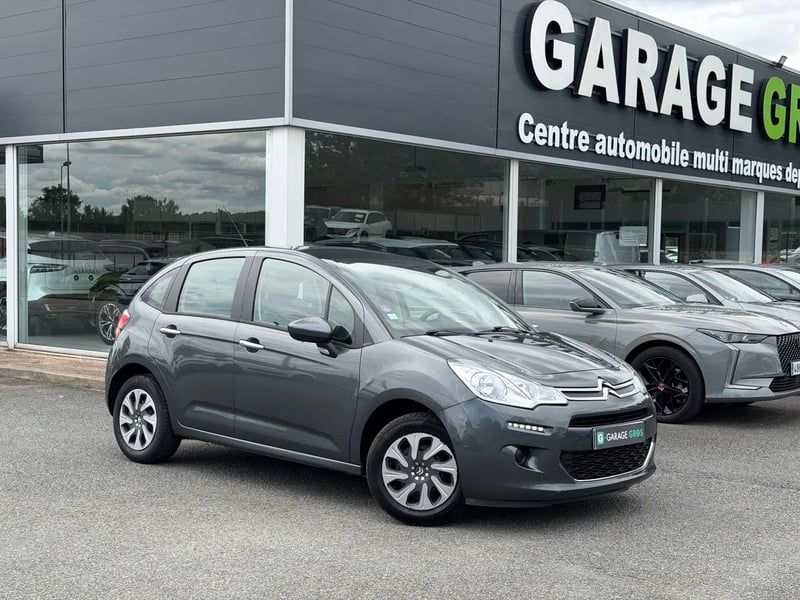 Photo de la voiture CITROEN C3 PureTech 82 Confort