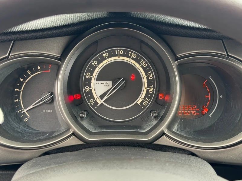 Photo de la voiture CITROEN C3 PureTech 82 Confort