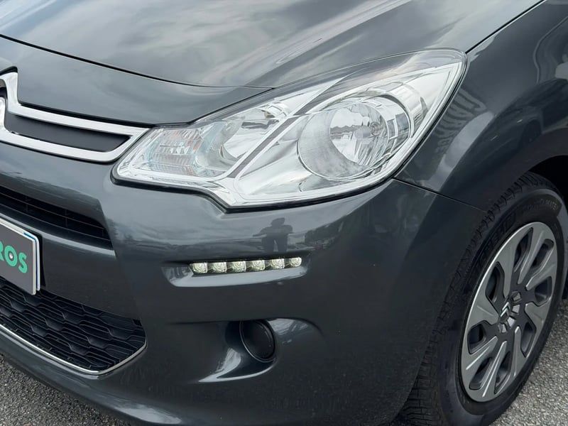 Photo de la voiture CITROEN C3 PureTech 82 Confort