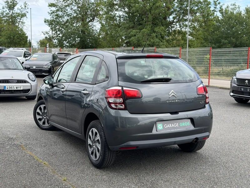 Photo de la voiture CITROEN C3 PureTech 82 Confort