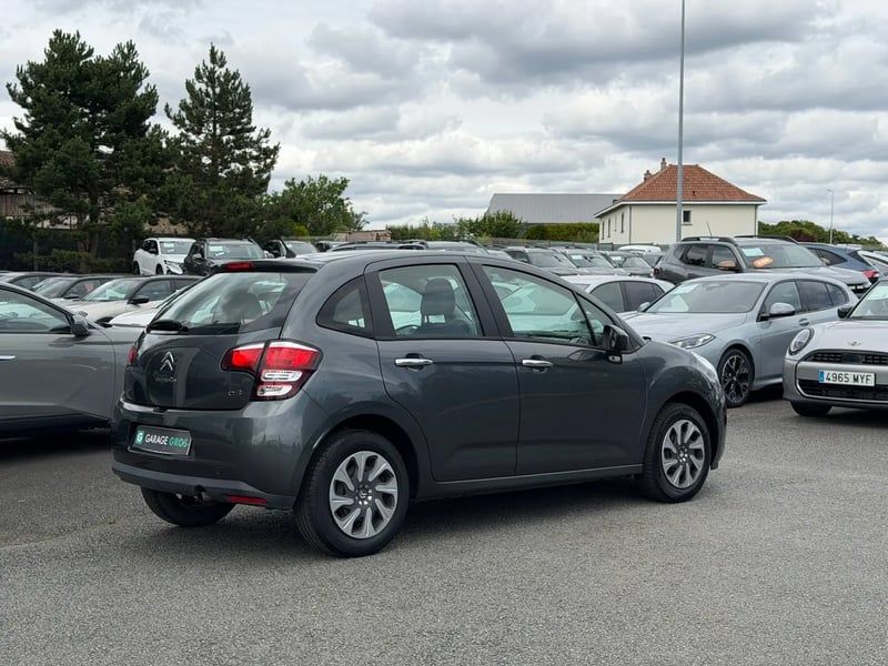 Photo de la voiture CITROEN C3 PureTech 82 Confort