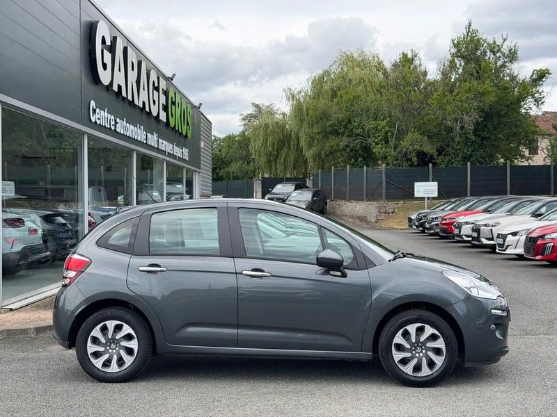 Photo de la voiture CITROEN C3 PureTech 82 Confort
