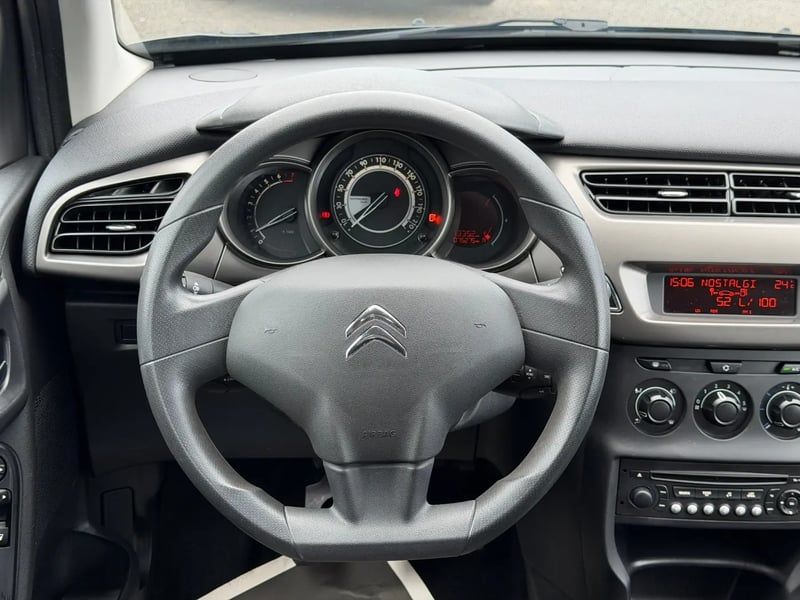 Photo de la voiture CITROEN C3 PureTech 82 Confort