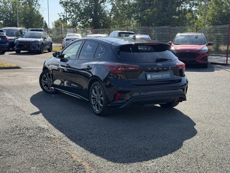 Photo de la voiture FORD FOCUS ACTIVE 1.5 EcoBlue 115 ST-LINE X