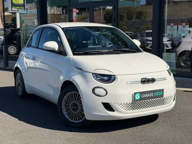 Photo de la voiture FIAT 500e BERLINE 500 e 118 ch Nouvelle 500