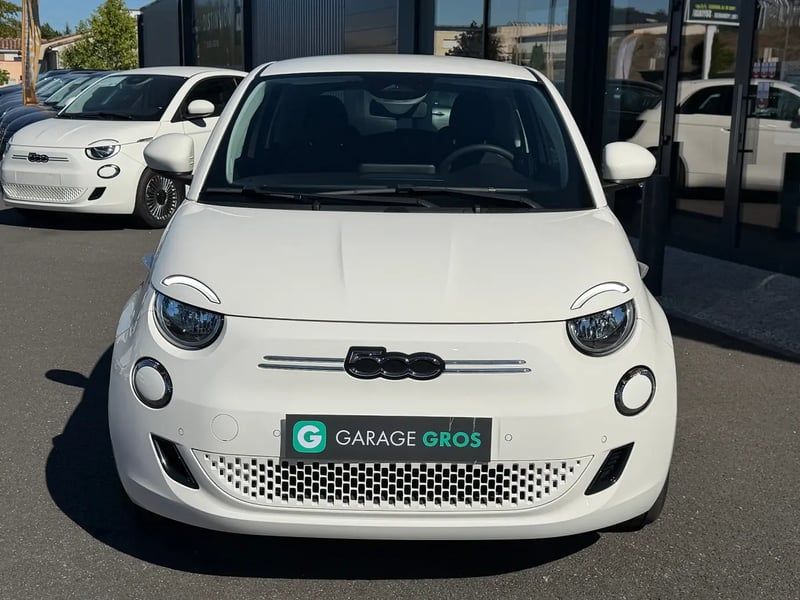 Photo de la voiture FIAT 500e BERLINE 500 e 118 ch Nouvelle 500