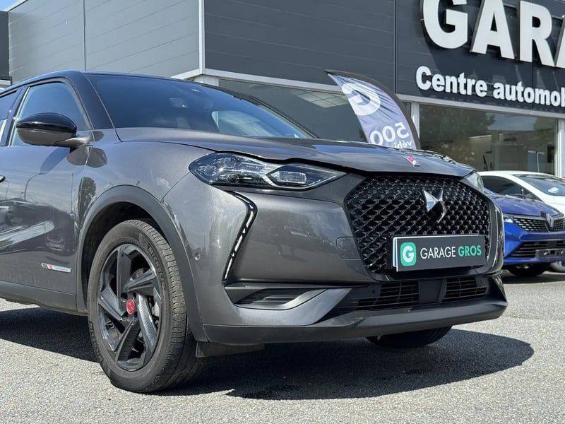 Photo de la voiture DS DS 3 CROSSBACK DS3 Crossback BlueHDi 130 EAT8 Performance Line+