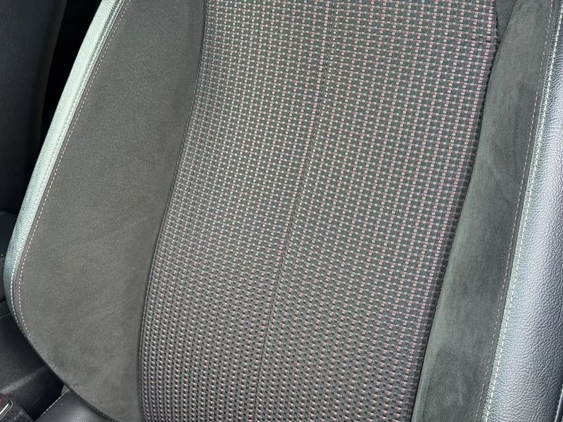 Photo de la voiture DS DS 3 CROSSBACK DS3 Crossback BlueHDi 130 EAT8 Performance Line+