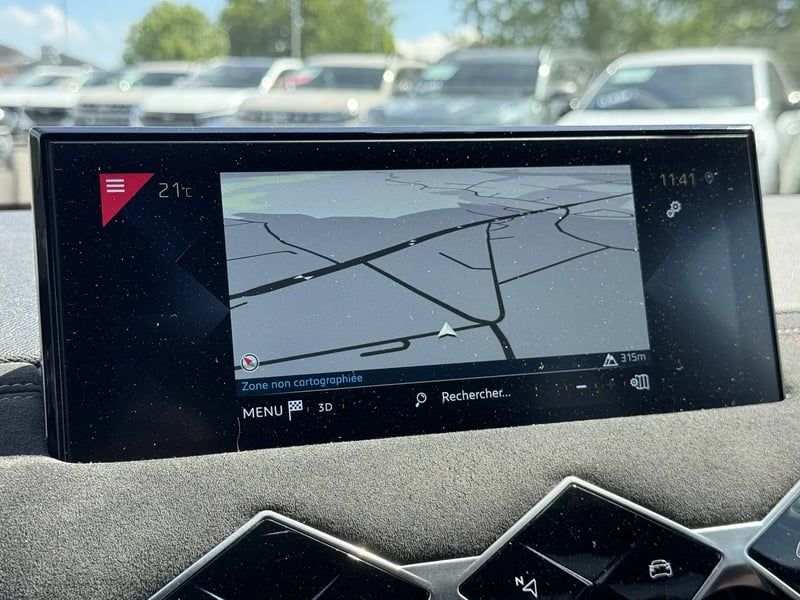 Photo de la voiture DS DS 3 CROSSBACK DS3 Crossback BlueHDi 130 EAT8 Performance Line+