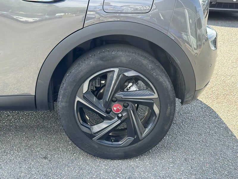 Photo de la voiture DS DS 3 CROSSBACK DS3 Crossback BlueHDi 130 EAT8 Performance Line+