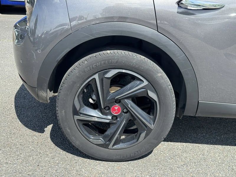 Photo de la voiture DS DS 3 CROSSBACK DS3 Crossback BlueHDi 130 EAT8 Performance Line+