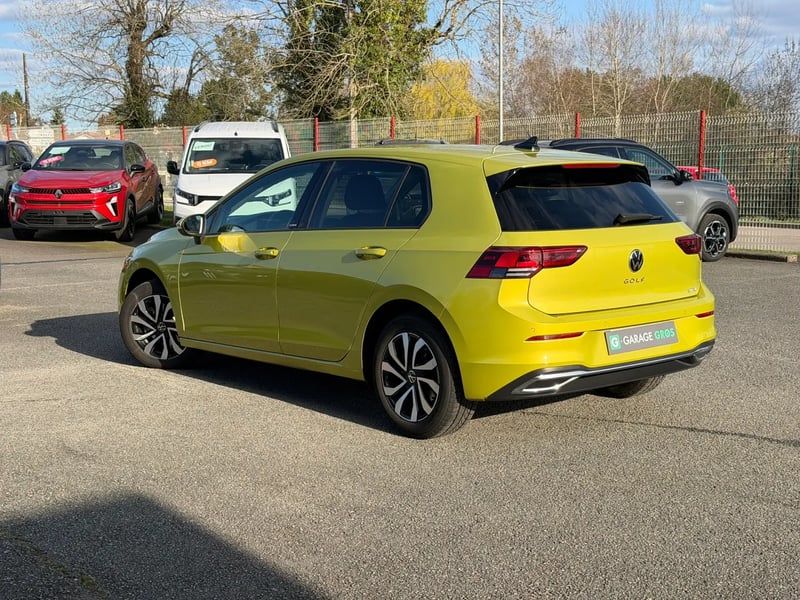 Photo de la voiture VOLKSWAGEN GOLF 1.5 eTSI OPF 130 DSG7 Active