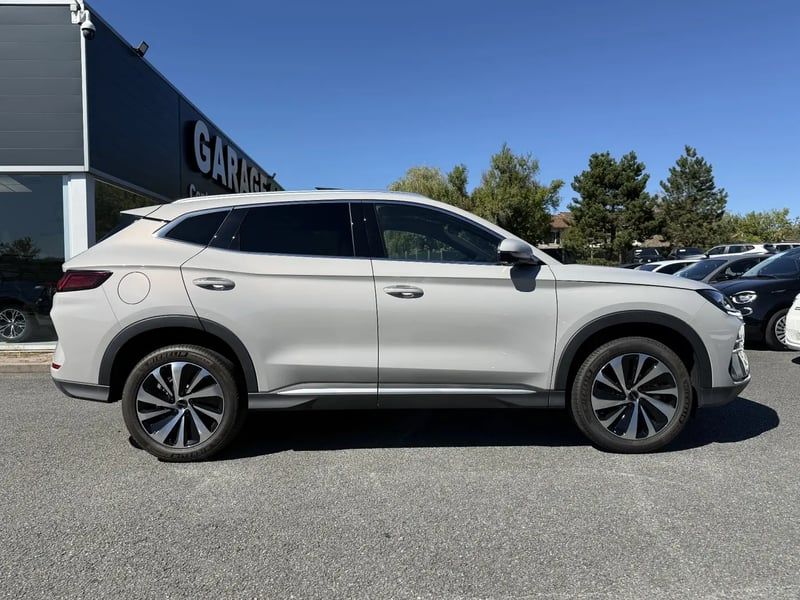 Photo de la voiture BYD SEAL U 1.5l DM-i 218 ch PHEV Boost