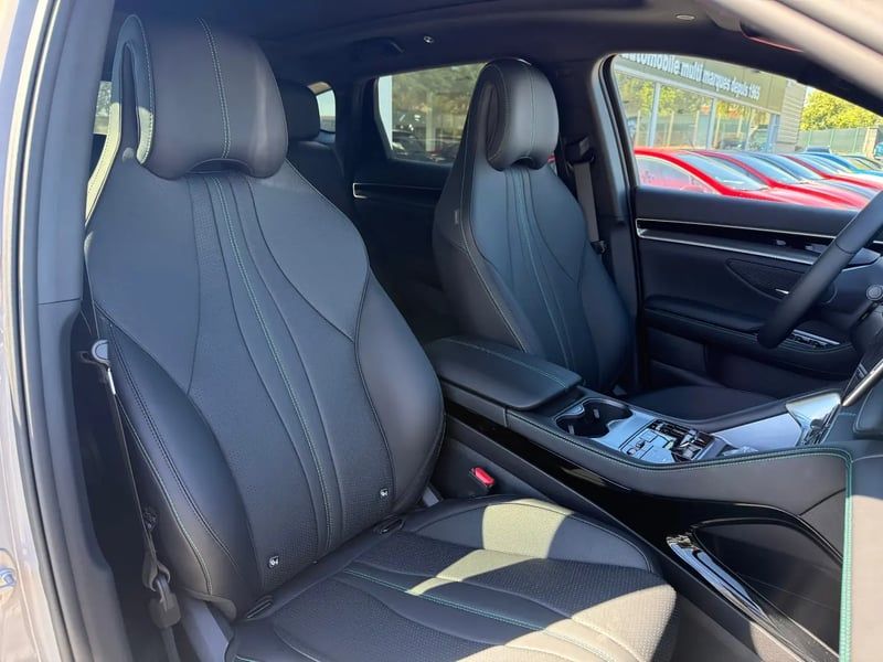 Photo de la voiture BYD SEAL U 1.5l DM-i 218 ch PHEV Boost