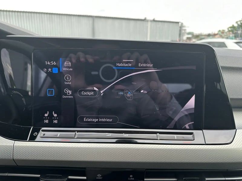 Photo de la voiture VOLKSWAGEN GOLF 1.5 TSI 150 BVM6 Active - 5P