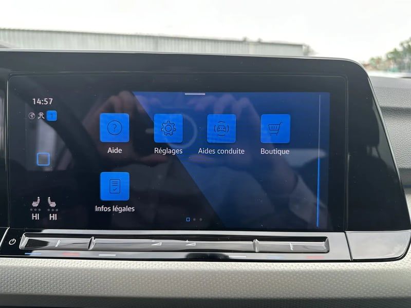 Photo de la voiture VOLKSWAGEN GOLF 1.5 TSI 150 BVM6 Active - 5P