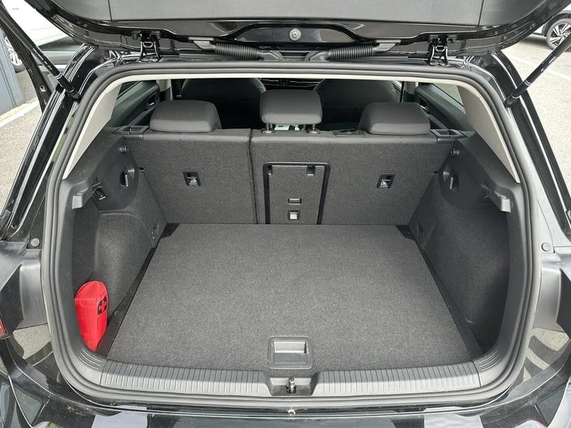 Photo de la voiture VOLKSWAGEN GOLF 1.5 TSI 150 BVM6 Active - 5P