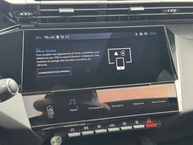 Photo de la voiture PEUGEOT 308 Hybrid 145 e-DCS6 Allure