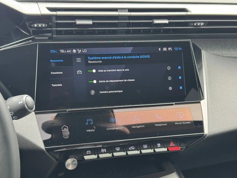 Photo de la voiture PEUGEOT 308 Hybrid 145 e-DCS6 Allure