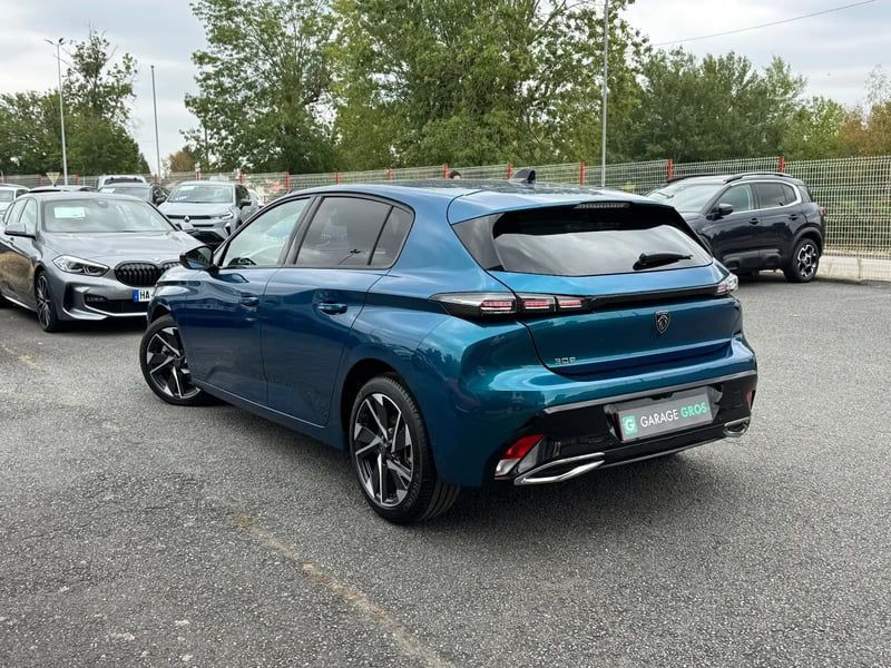 Photo de la voiture PEUGEOT 308 Hybrid 145 e-DCS6 Allure