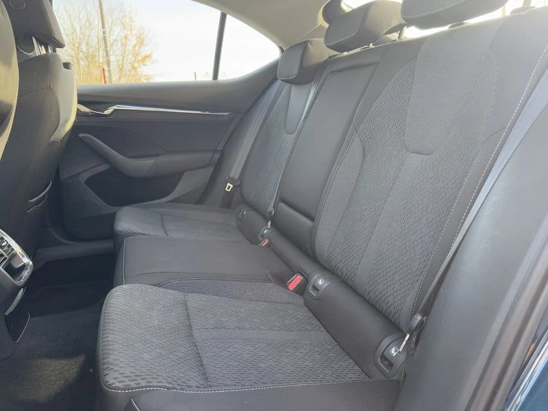 Photo de la voiture SKODA OCTAVIA 2.0 TDI 150 ch DSG7 Style