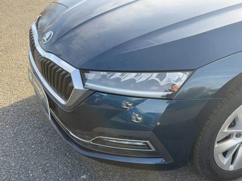 Photo de la voiture SKODA OCTAVIA 2.0 TDI 150 ch DSG7 Style