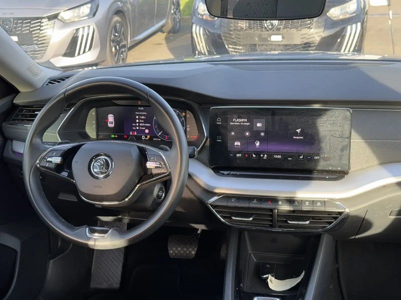 Photo de la voiture SKODA OCTAVIA 2.0 TDI 150 ch DSG7 Style