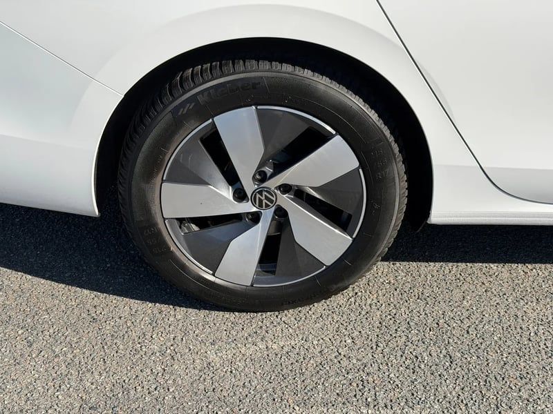 Photo de la voiture VOLKSWAGEN PASSAT 2.0 TDI EVO SCR 150 DSG7 Life Plus