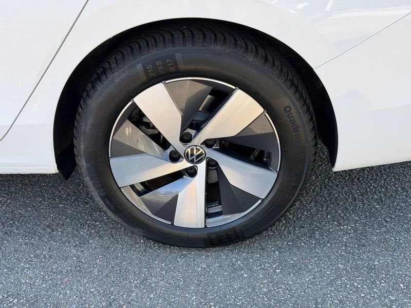Photo de la voiture VOLKSWAGEN PASSAT 2.0 TDI EVO SCR 150 DSG7 Life Plus