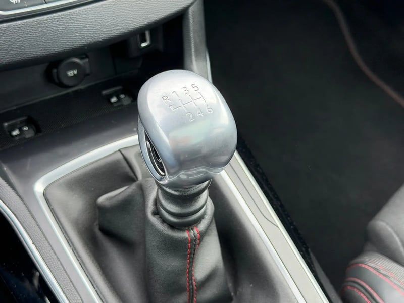 Photo de la voiture PEUGEOT 308 SW 1.2 PureTech 130ch S&S BVM6 GT Line