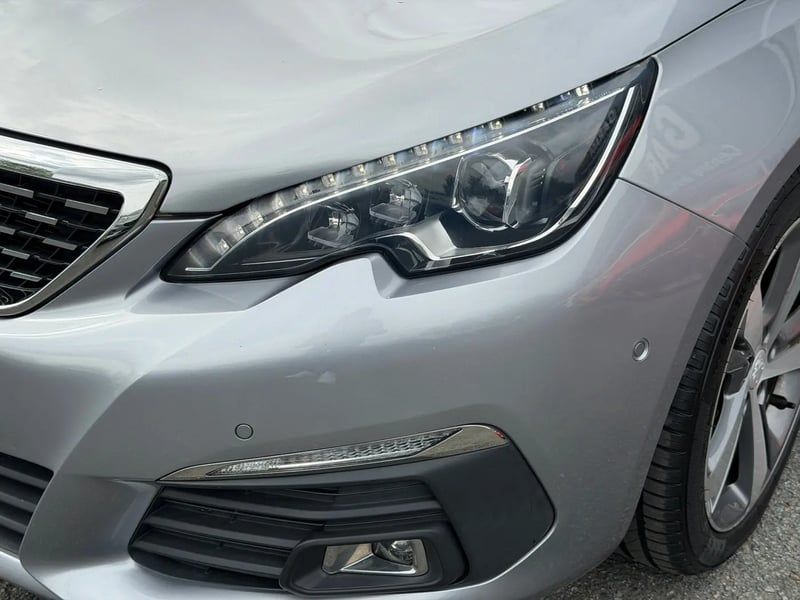 Photo de la voiture PEUGEOT 308 SW 1.2 PureTech 130ch S&S BVM6 GT Line