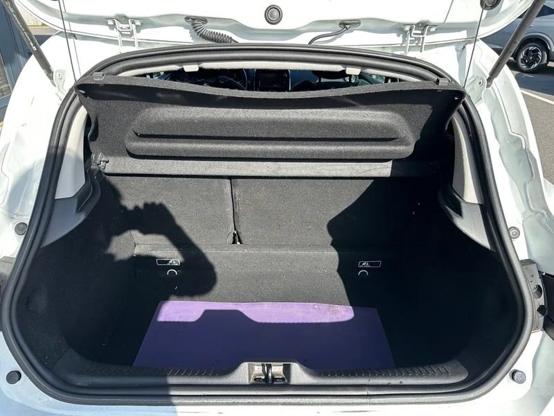 Photo de la voiture RENAULT CLIO IV TCe 90 Energy eco2 Intens