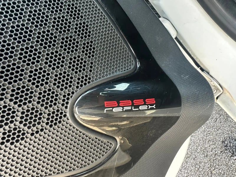 Photo de la voiture RENAULT CLIO IV TCe 90 Energy eco2 Intens