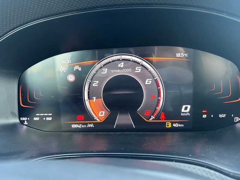 Photo de la voiture SEAT IBIZA 1.0 TSI 110 ch S/S BVM6 Copa