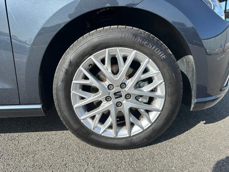 Photo de la voiture SEAT IBIZA 1.0 TSI 110 ch S/S BVM6 Copa