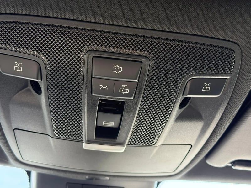 Photo de la voiture MERCEDES-BENZ CLASSE B 180 d 7-G DCT Fascination