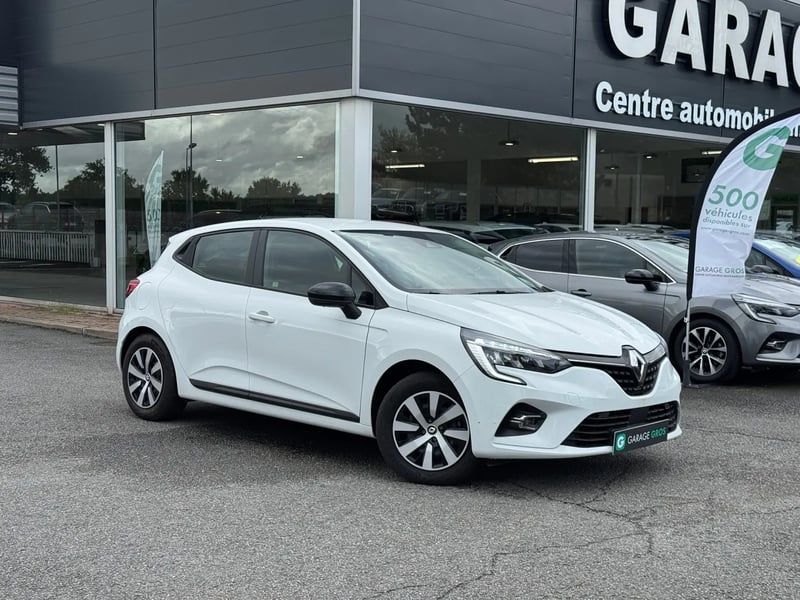 Photo de la voiture RENAULT CLIO V E-Tech full hybrid 145 Equilibre