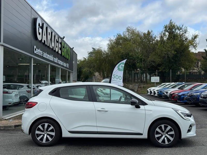 Photo de la voiture RENAULT CLIO V E-Tech full hybrid 145 Equilibre
