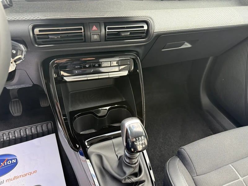 Photo de la voiture CITROEN C3 Turbo 100 ch Manuelle Max